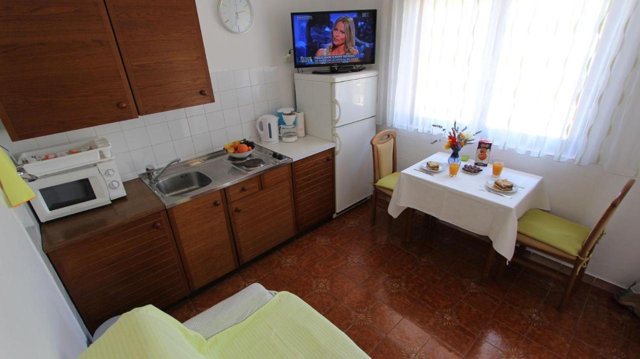 Studio In Vantacici/Insel Krk 14419 외부 사진